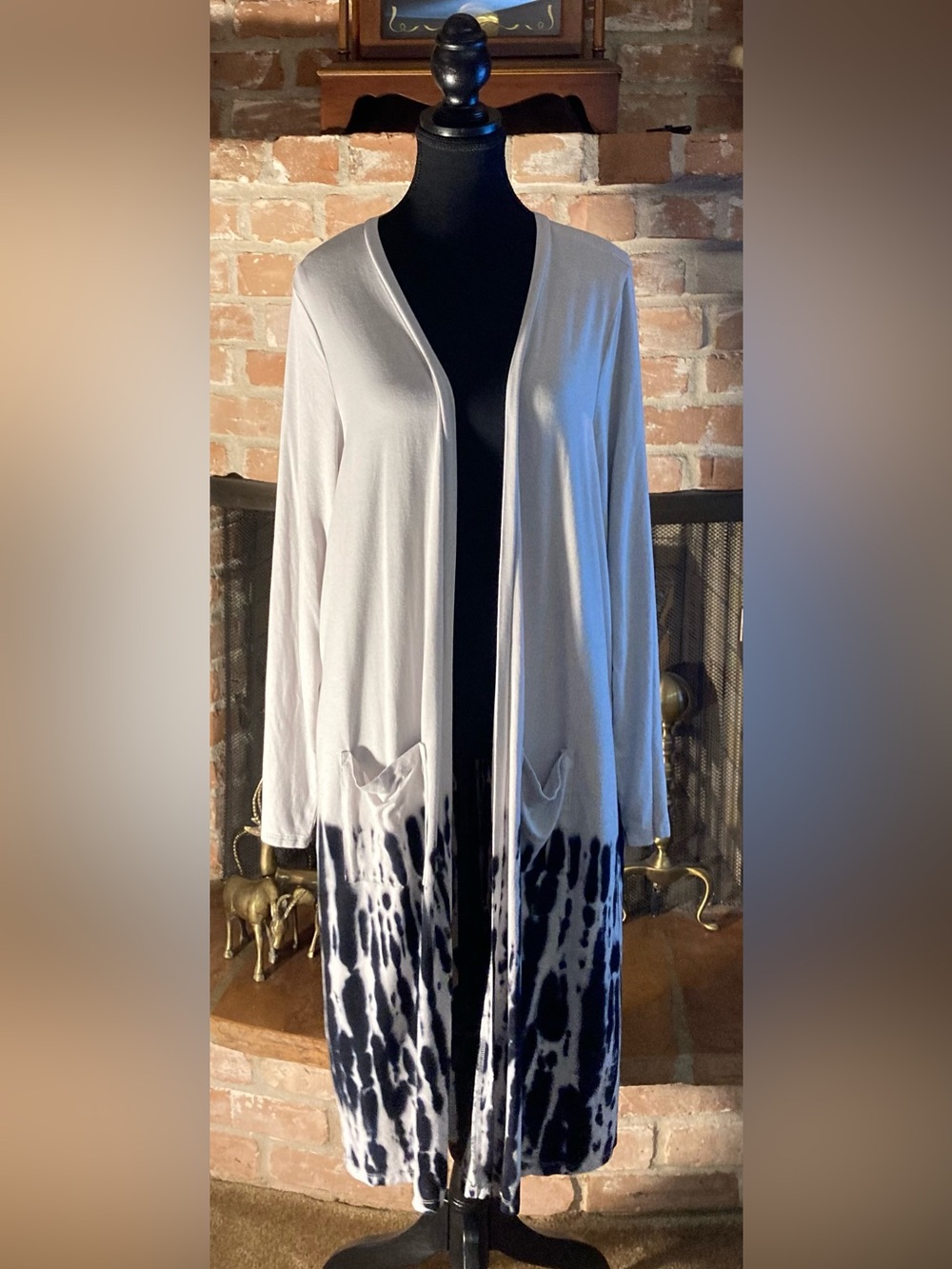 Torrid Women's Light Gray Open-Front Cardigan with Black Tie-Dye Hem